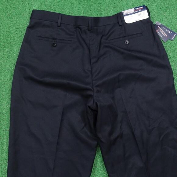 Roundtree & Yorke Pants Mens 40x30 Navy Blue Flat Front Expander Easy Care - Picture 7 of 10